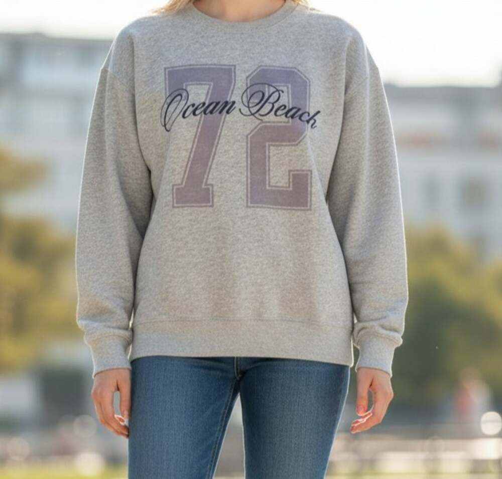 Hollister Women's Ocean City 72 Graphic Gray Pullover Sweatshirt Size Medium